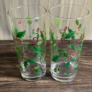 Libby’s Festive Holly & Berry Leaf Glass Tumblers. Set of 2. Vintage.